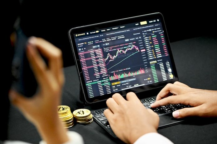 The Psychological Impact of High Leverage Trading