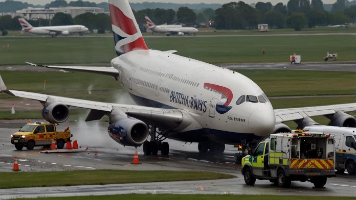 British Airways A380 Emergency Landing at Heathrow for BA286 A British Airways Airbus A380, Flight BA286, lands at London Heathrow with emergency vehicles on standby after a medical emergency on May 26, 2025.